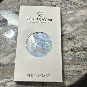 Never worn Iphone 14 Case (only one in stock)